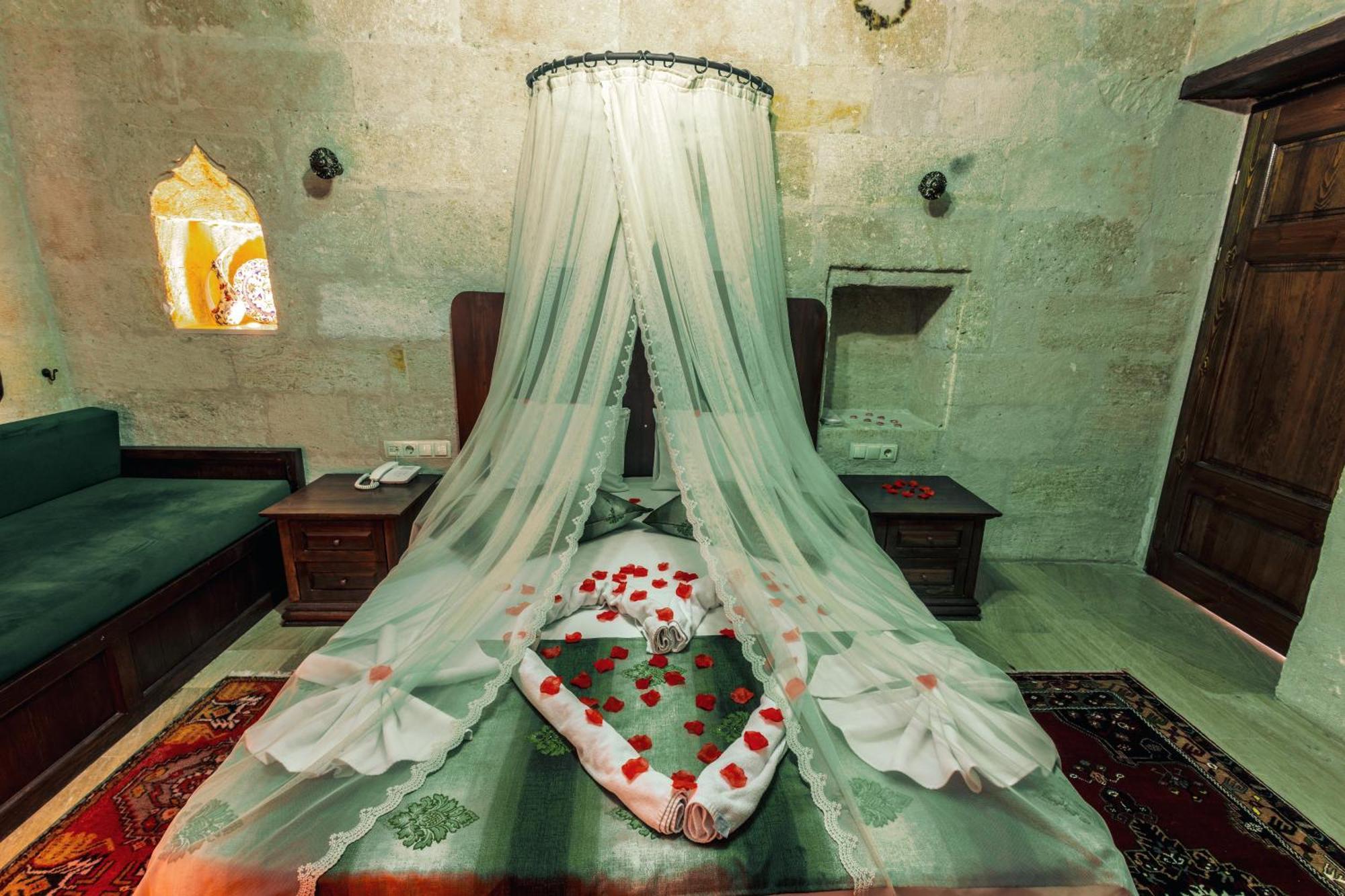 אורגופ Tafana Cave & Stone Lodge מראה חיצוני תמונה