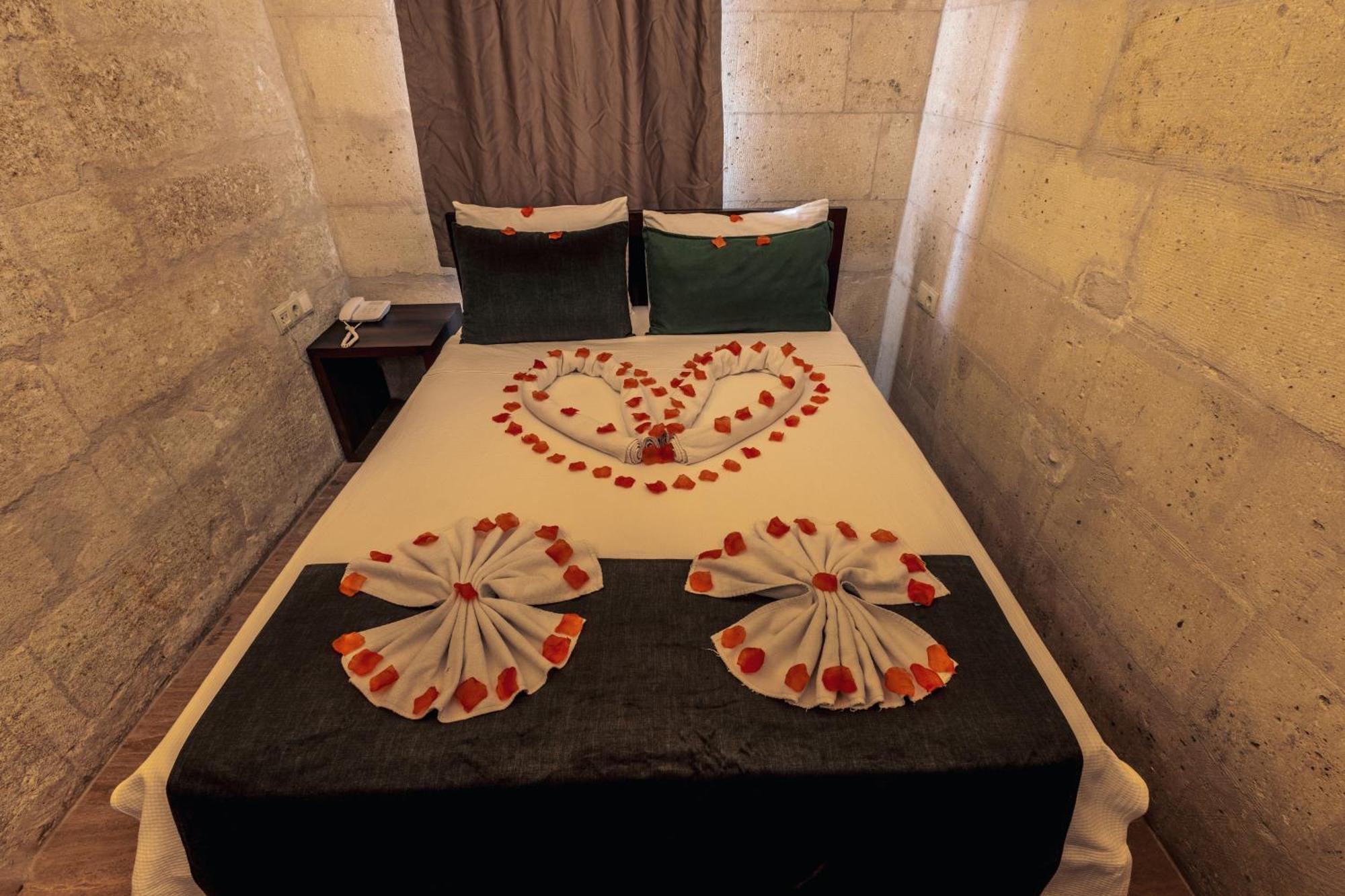 אורגופ Tafana Cave & Stone Lodge מראה חיצוני תמונה
