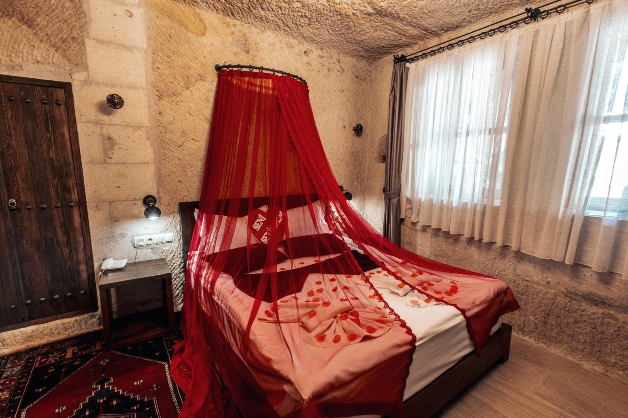 אורגופ Tafana Cave & Stone Lodge מראה חיצוני תמונה