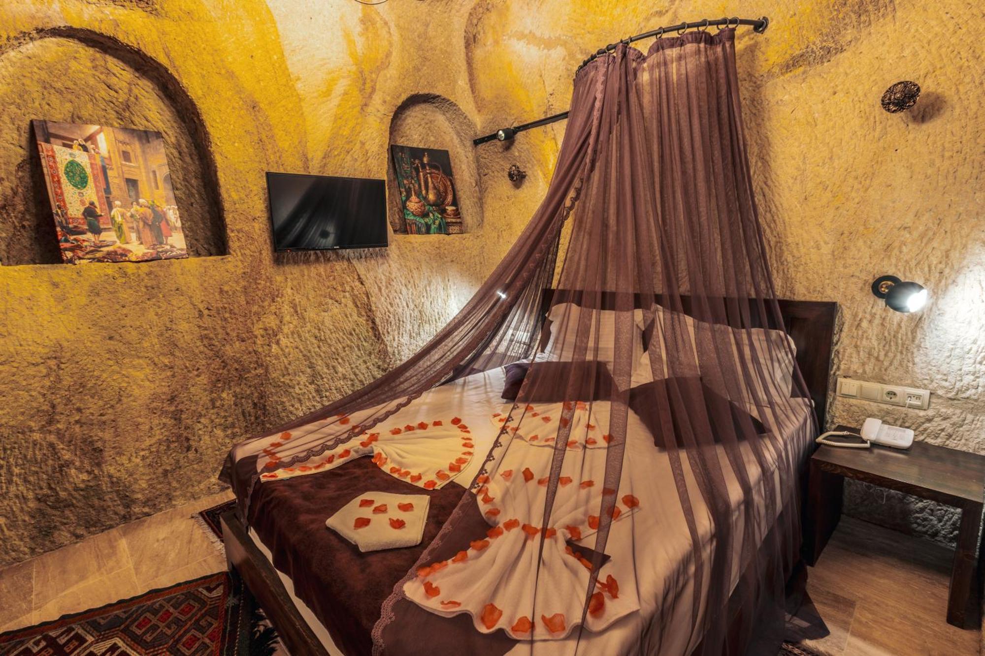אורגופ Tafana Cave & Stone Lodge מראה חיצוני תמונה