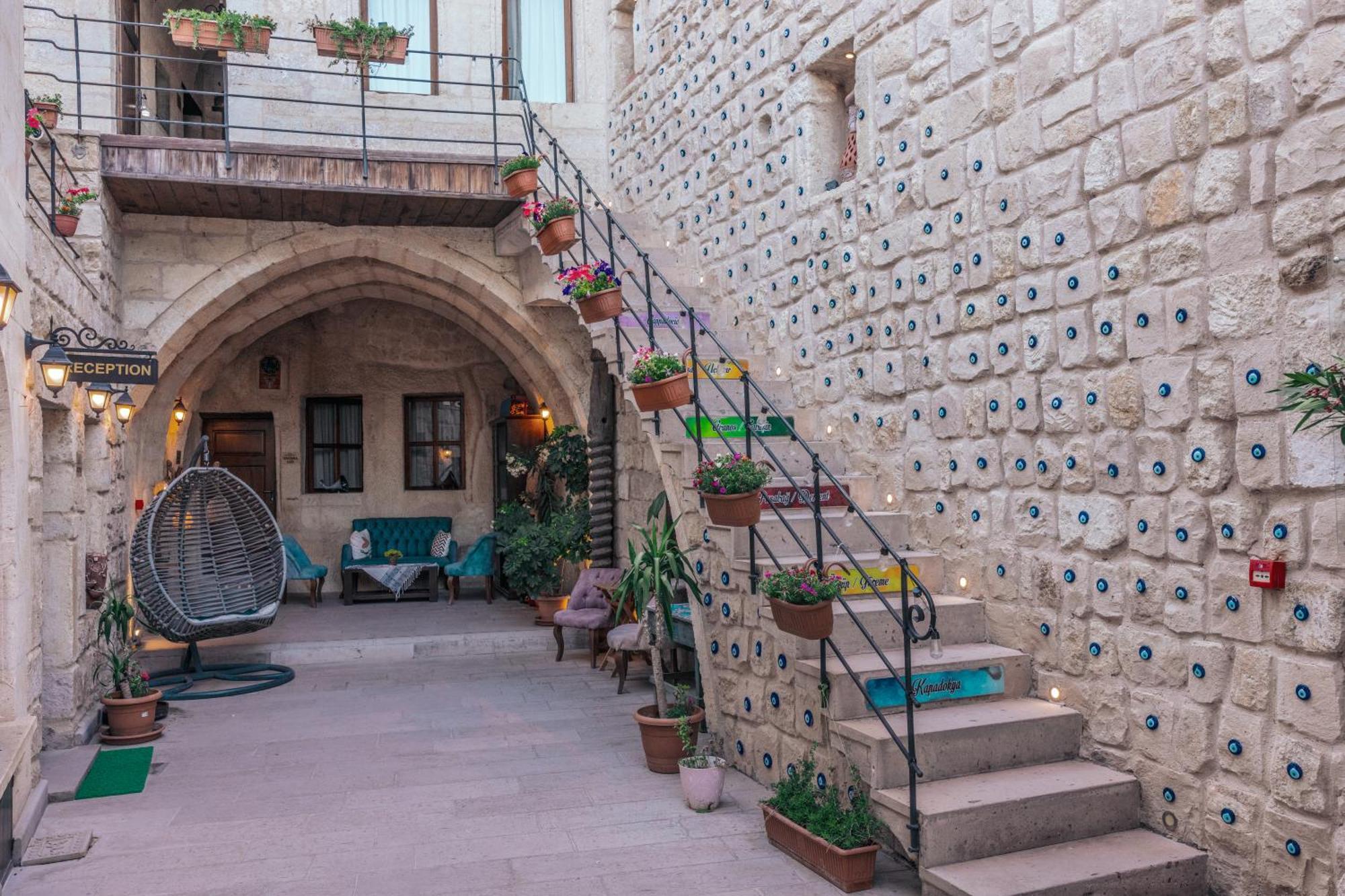 אורגופ Tafana Cave & Stone Lodge מראה חיצוני תמונה