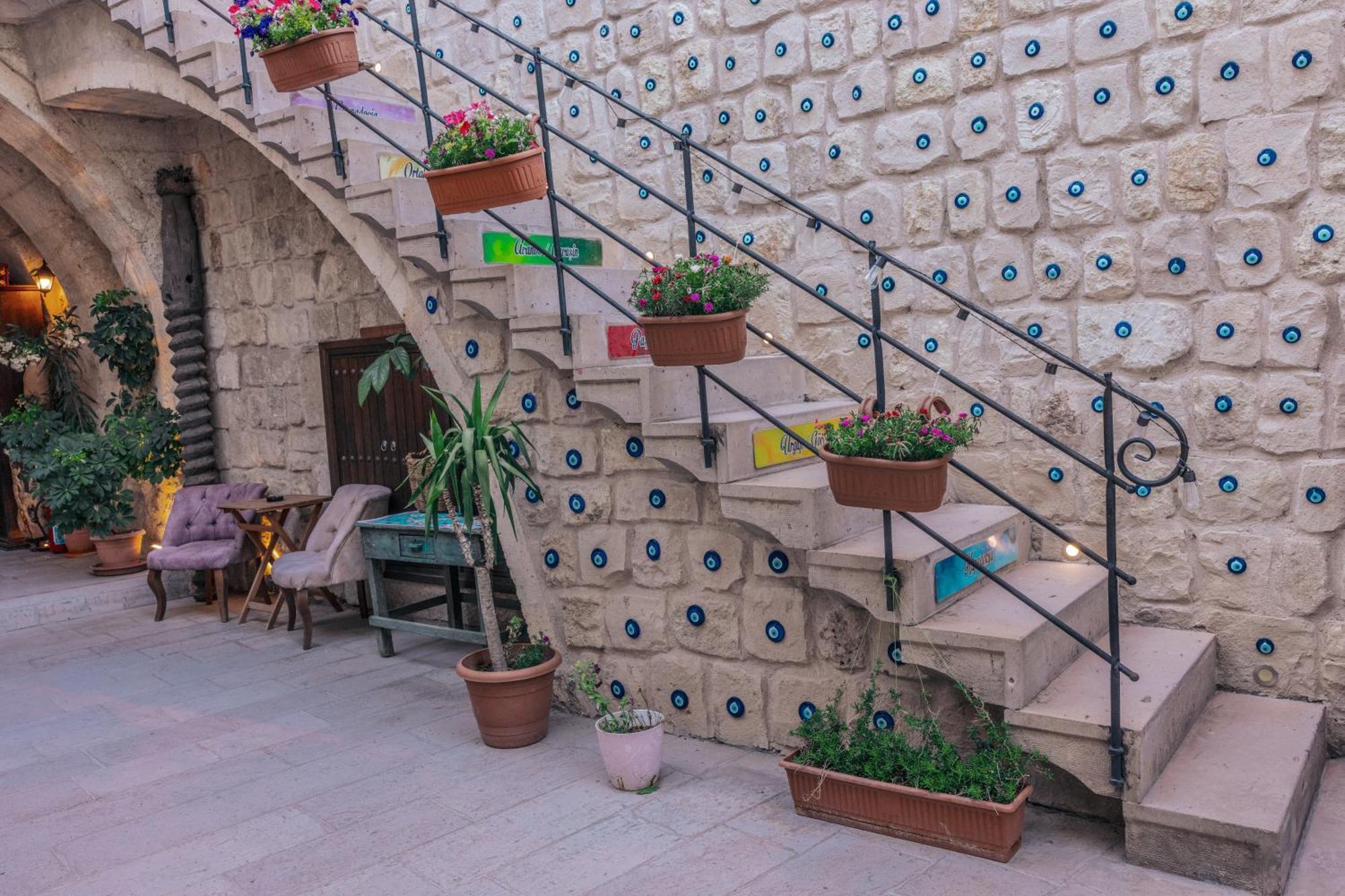 אורגופ Tafana Cave & Stone Lodge מראה חיצוני תמונה