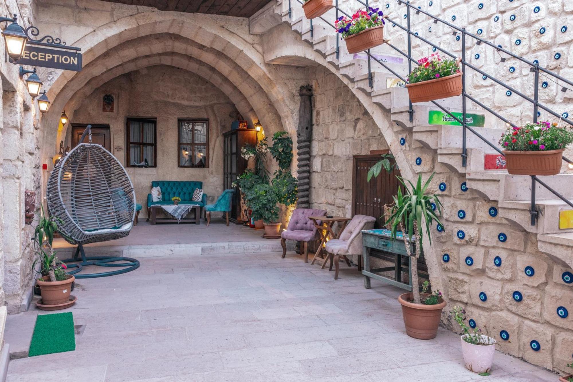 אורגופ Tafana Cave & Stone Lodge מראה חיצוני תמונה